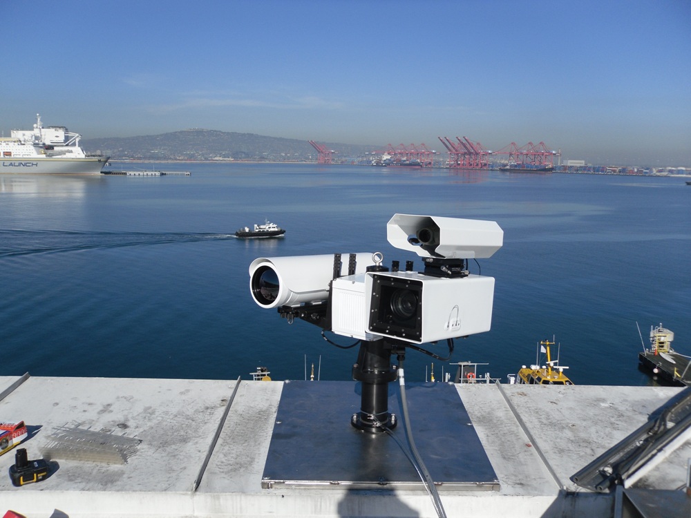 Тепловизионная система наблюдения в морском порту.jpg